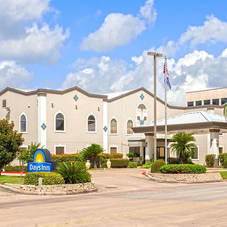 Days Inn & Suites By Wyndham Webster Nasa-Clearlake-Houston Экстерьер фото