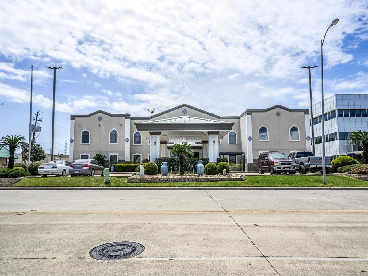 Days Inn & Suites By Wyndham Webster Nasa-Clearlake-Houston Экстерьер фото